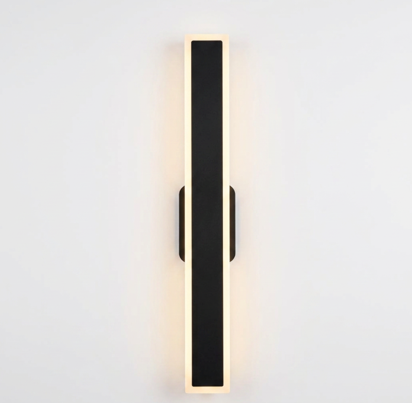 Atelierée Modern Linear Exterior Wall Light with Integrated LED
