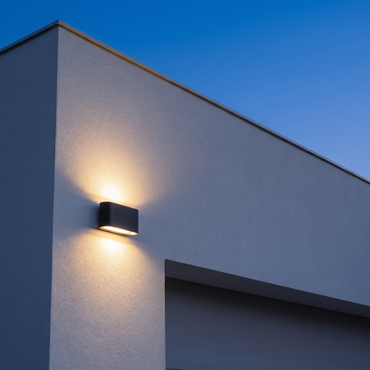 Atelierée Porto GU10 exterior wall light casting twin beams