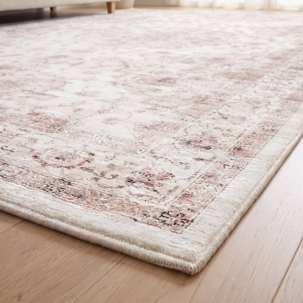 Close detail of the Savona rug pile and bound edge