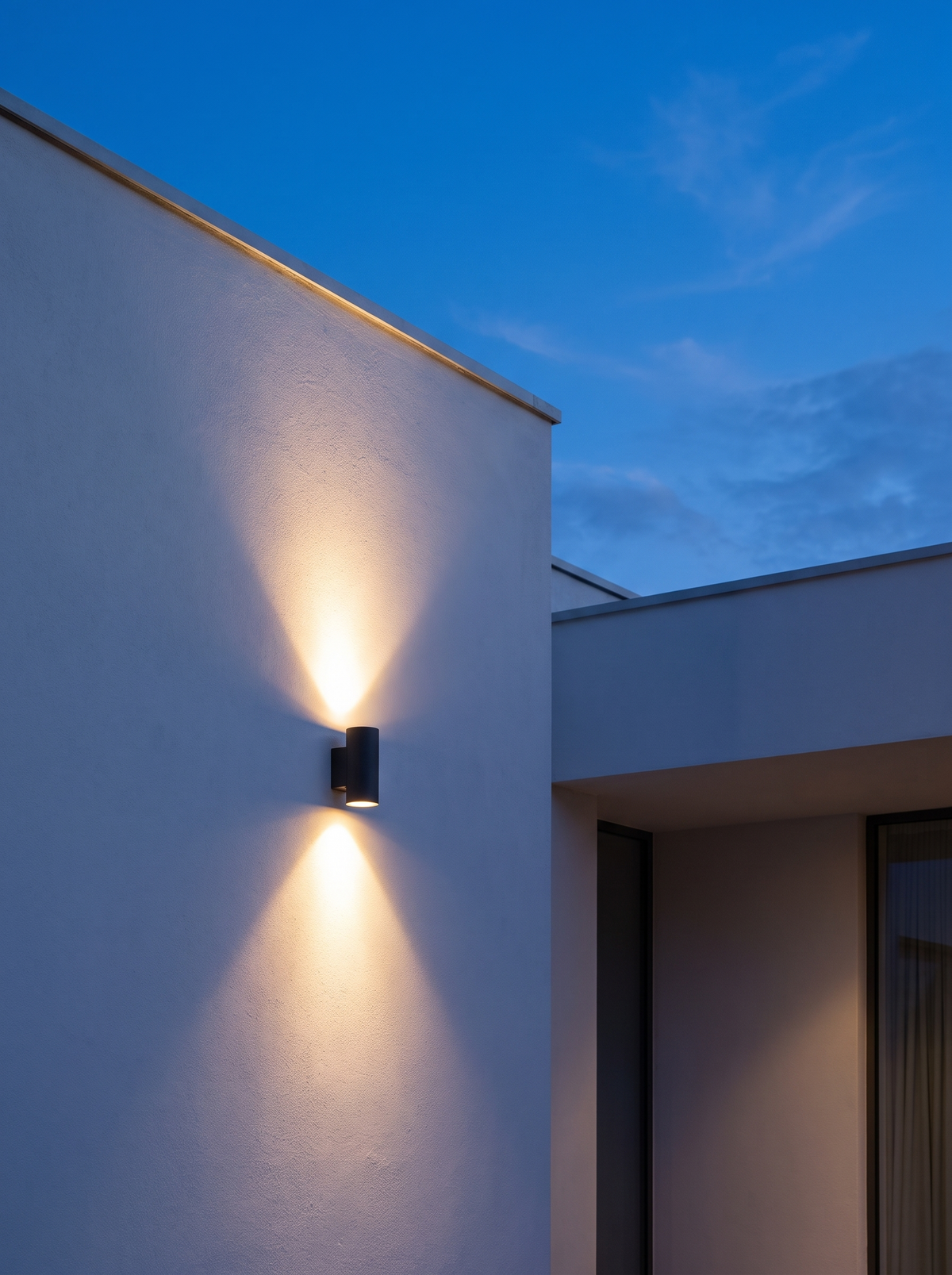 Atelieree lifestyle image: Light Up And Down