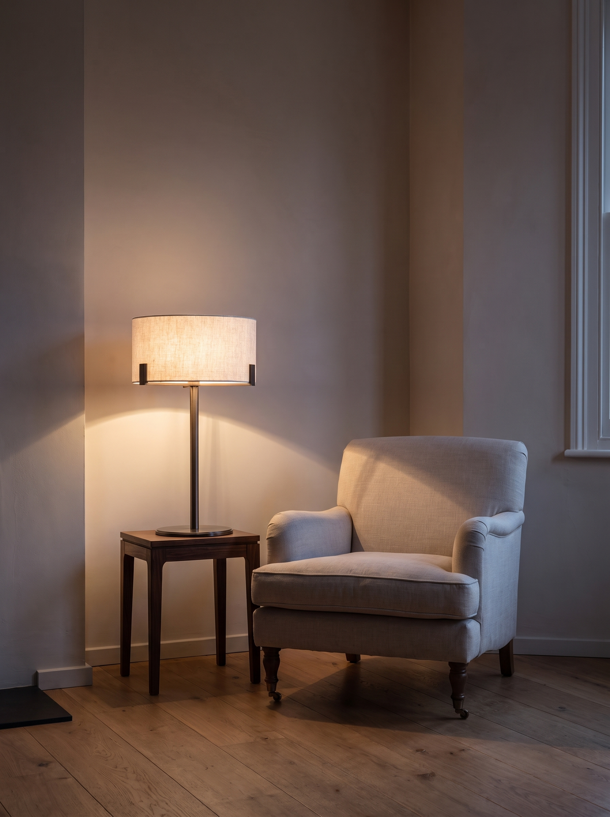 Atelieree lifestyle image: Soft Light, Close Range